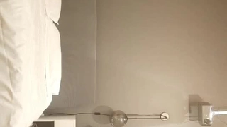 下一篇中文字幕人妻-快餐豪哥1500约炮粉逼艺校兼职妹逼太紧几分钟就把哥搞射了的!