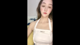 娇妻 雪白 呻吟-美女学生妹子是男友的乖母狗，戴着狗炼项圈乖乖让男友无套抽插~